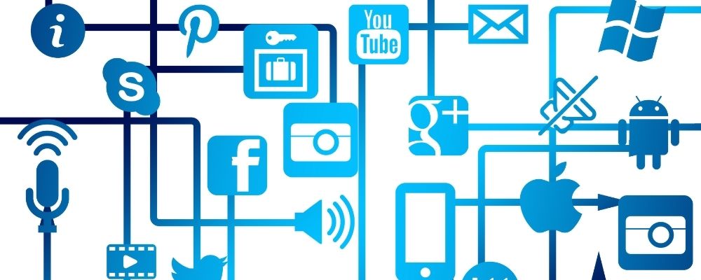 Sociaal netwerk waarin verschillende social media platformen met elkaar zijn verbonden door lijnen
